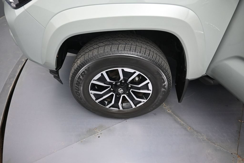 Used 2023 Toyota Tacoma TRD Sport AWD/4WD image 33