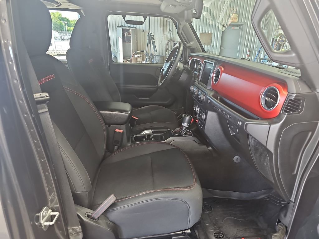Used 2018 Jeep Wrangler Unlimited Rubicon AWD/4WD image 10