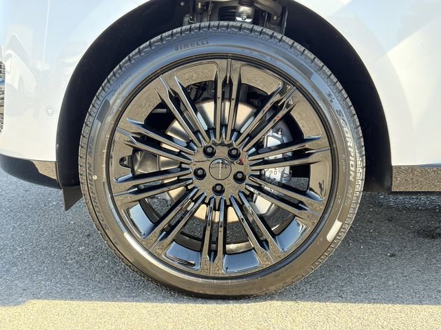 New 2026 Land Rover Range Rover SE image 22