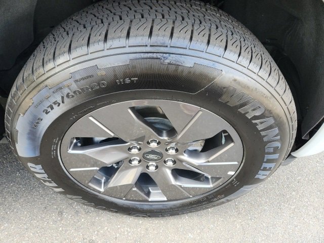 Used 2024 Ford F150 Lightning Lariat image 10