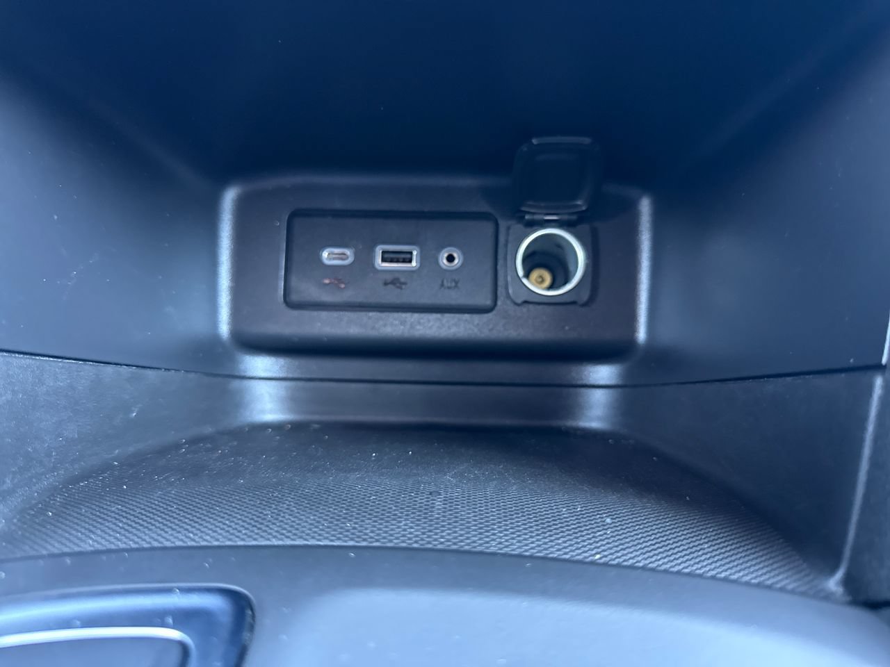 Used 2020 Chevrolet Equinox LT AWD/4WD image 30