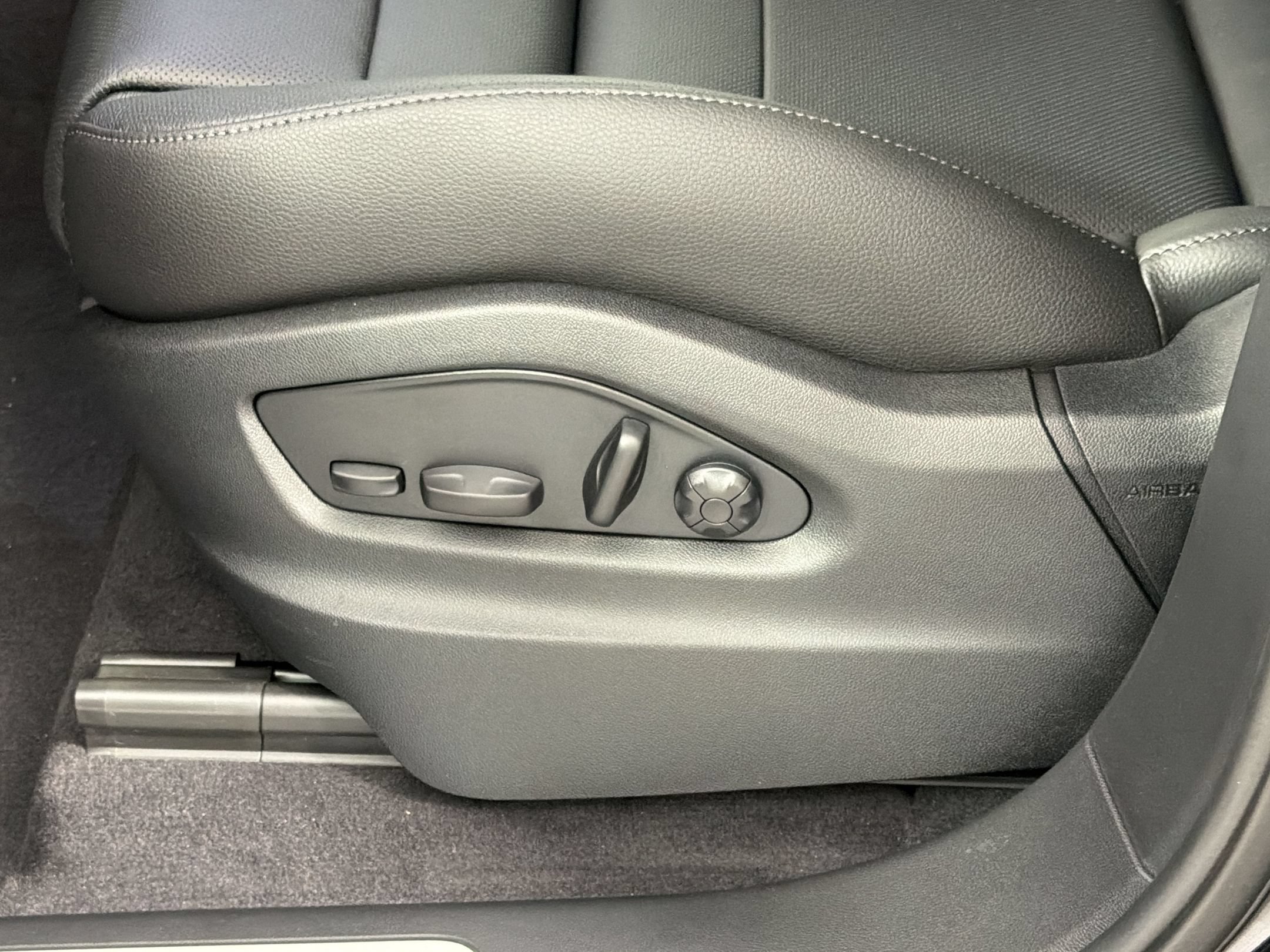 New 2026 Porsche Cayenne S AWD/4WD image 16