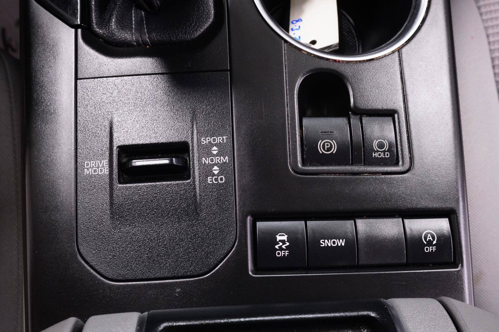 Used 2022 Toyota Highlander L FWD image 17