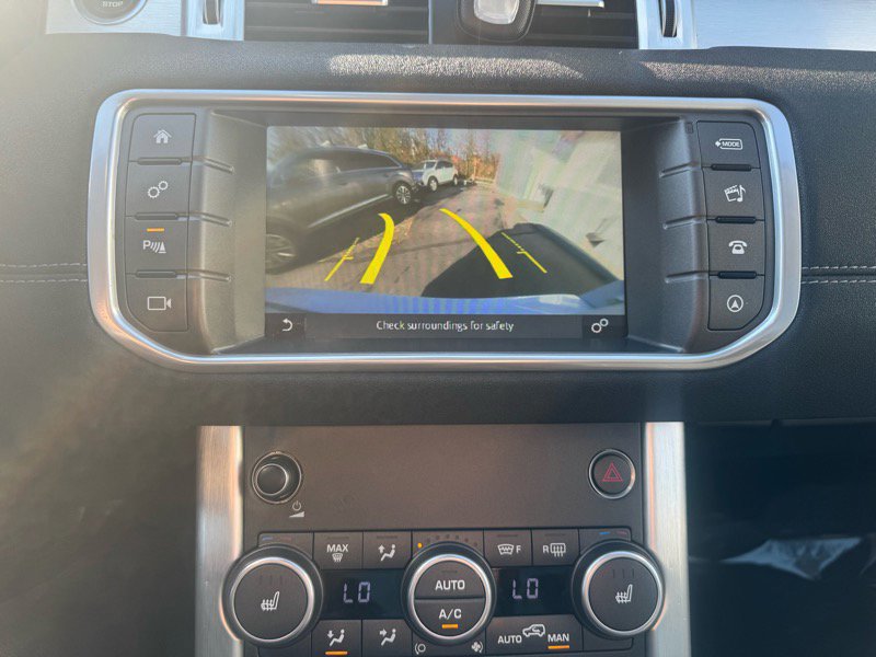 Used 2017 Land Rover Range Rover Evoque SE image 16