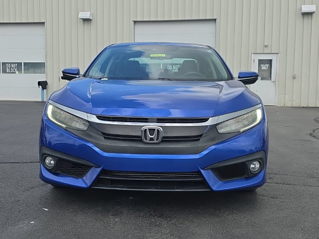 Used 2016 Honda Civic Touring image 2