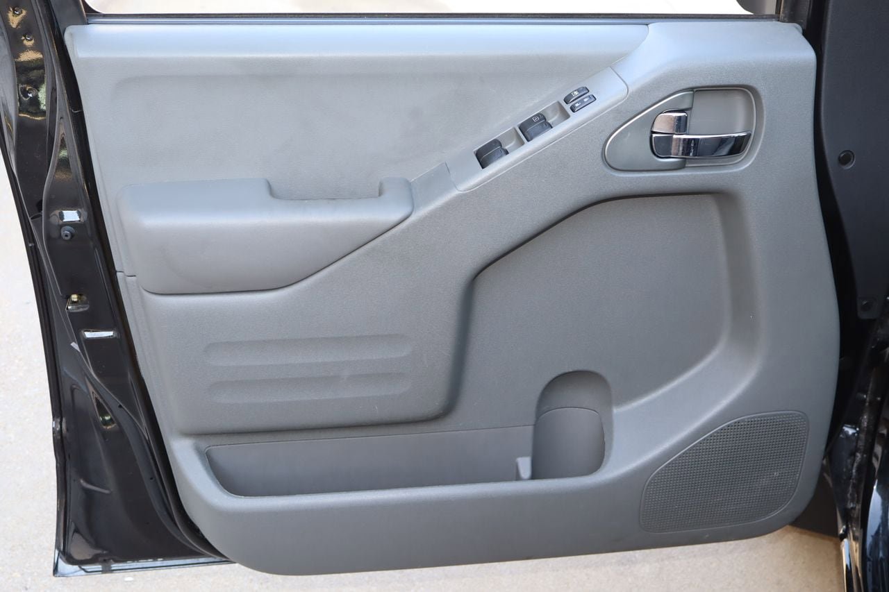 Used 2020 Nissan Frontier SV AWD/4WD image 18
