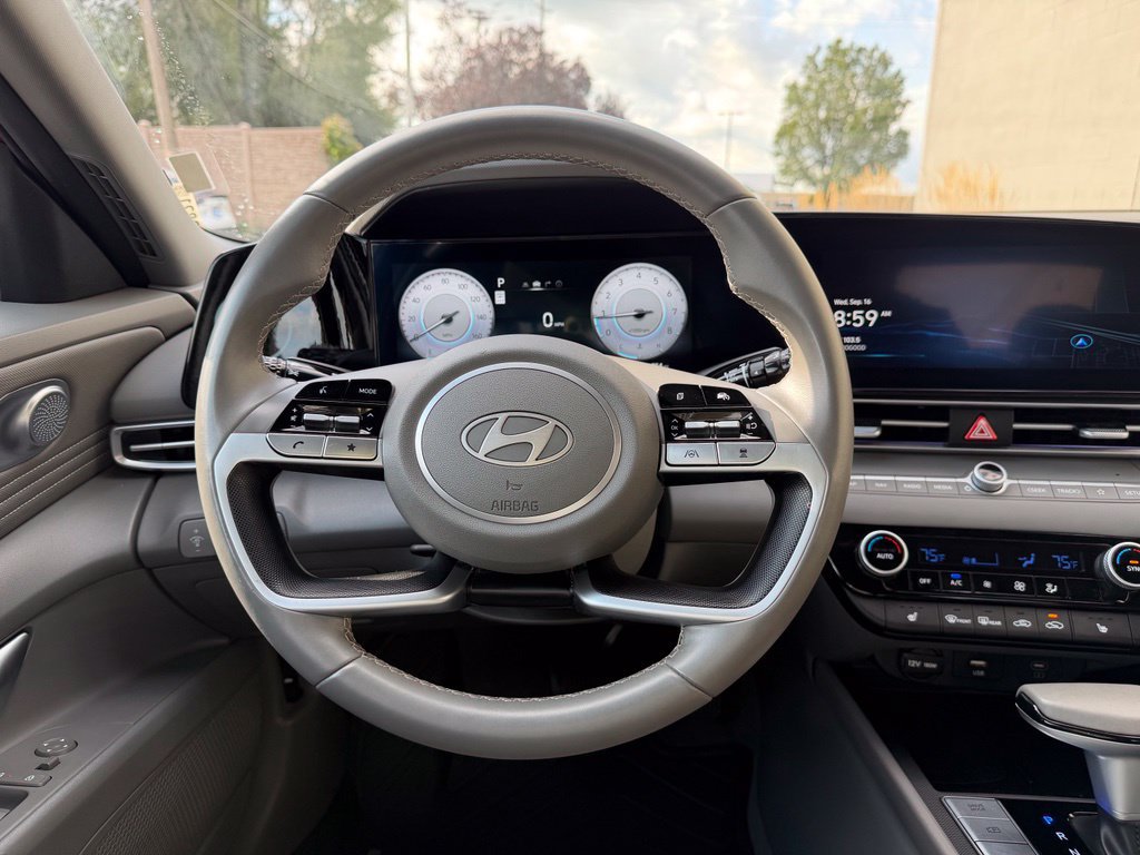 Used 2025 Hyundai Elantra SEL FWD image 9