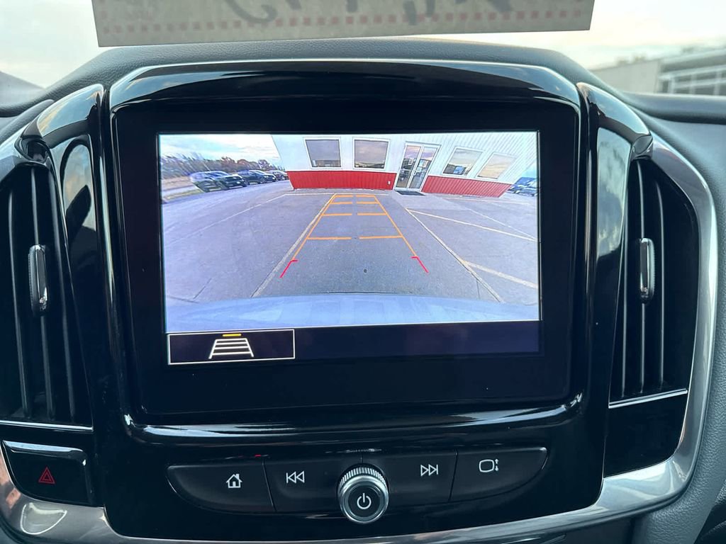 Used 2021 Chevrolet Traverse LT w/ LPO, Cargo Package AWD/4WD image 25