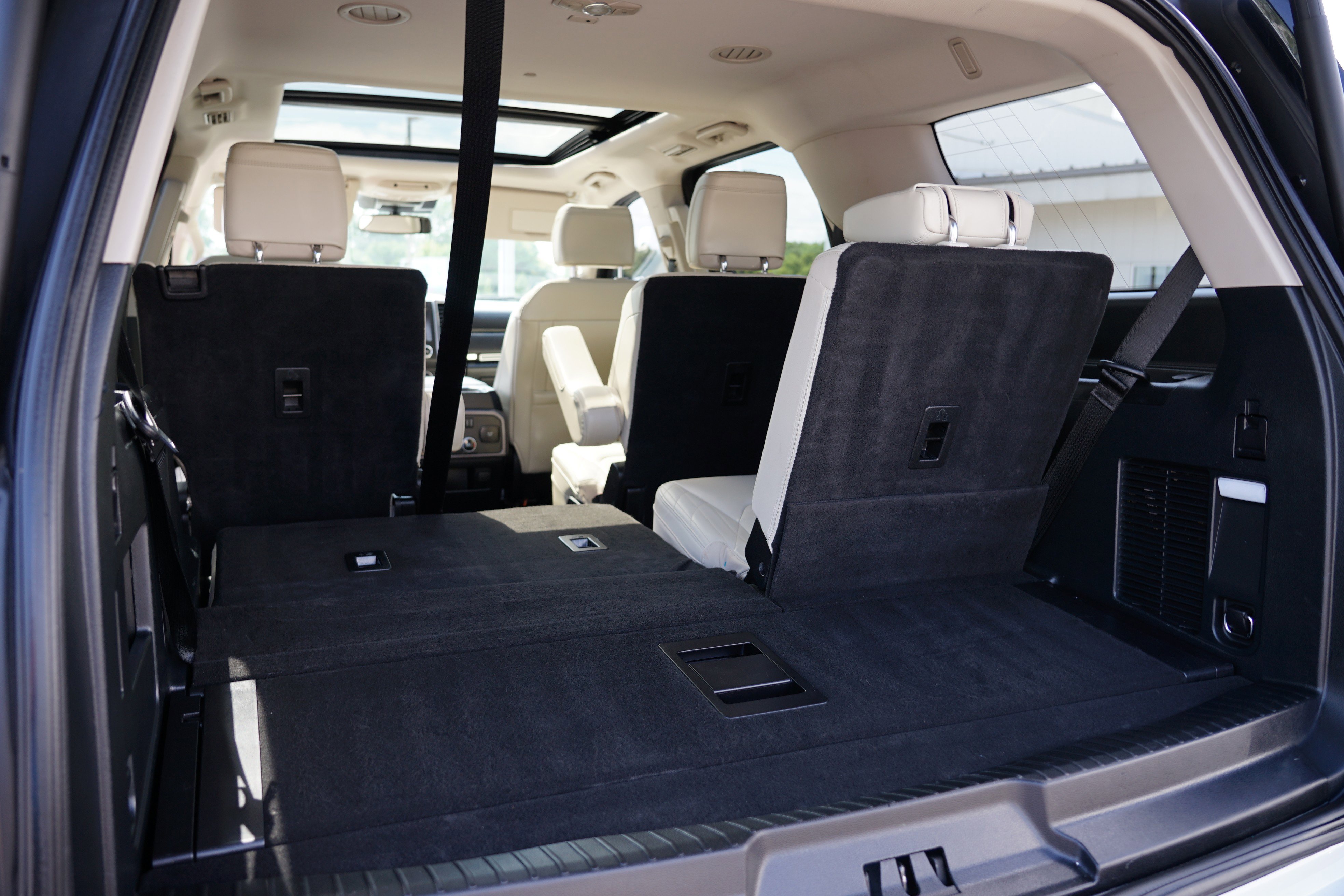 Used 2021 Ford Expedition Platinum image 35