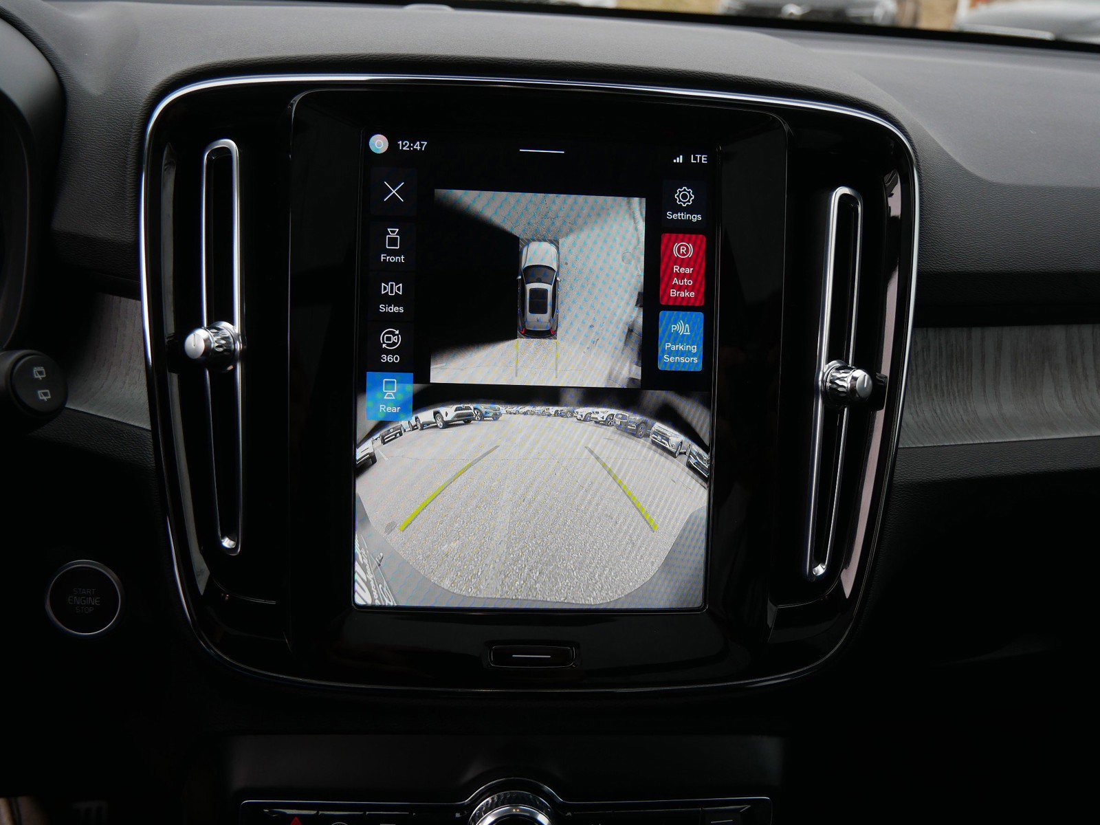 Certified 2025 Volvo XC40 B5 Plus image 20