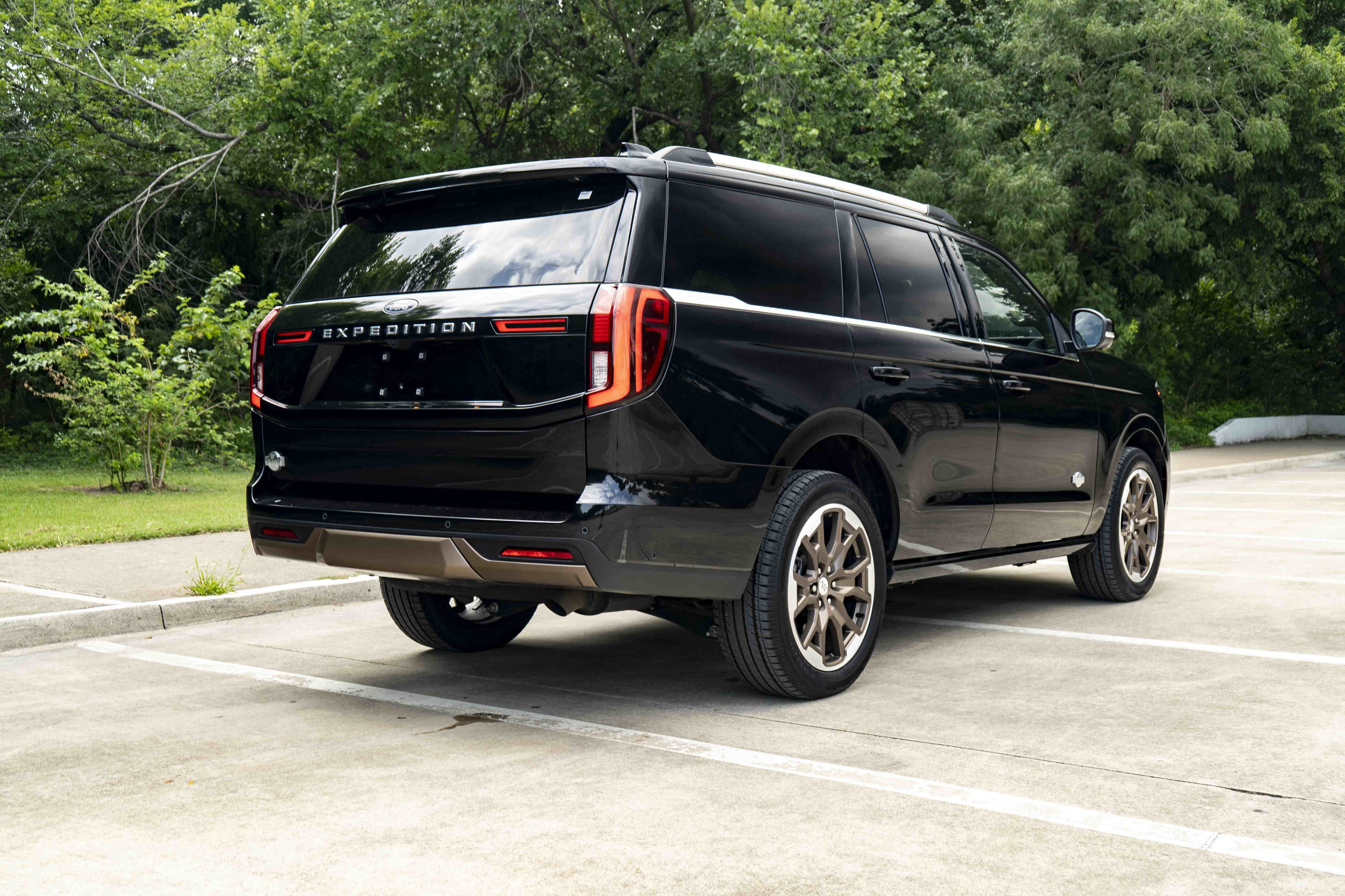 Used 2025 Ford Expedition King Ranch AWD/4WD image 9