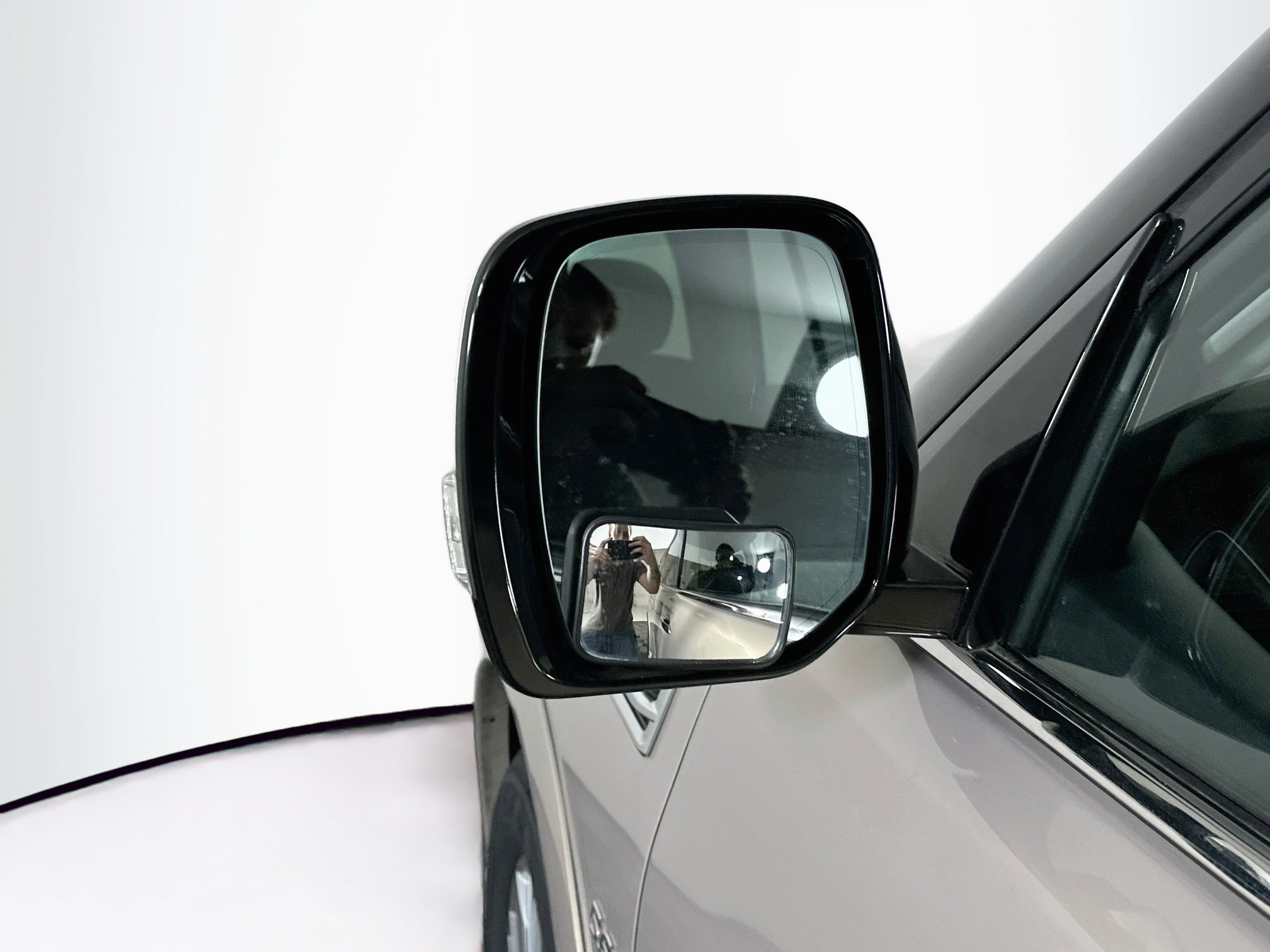 Used 2019 INFINITI QX80 Luxe RWD image 16