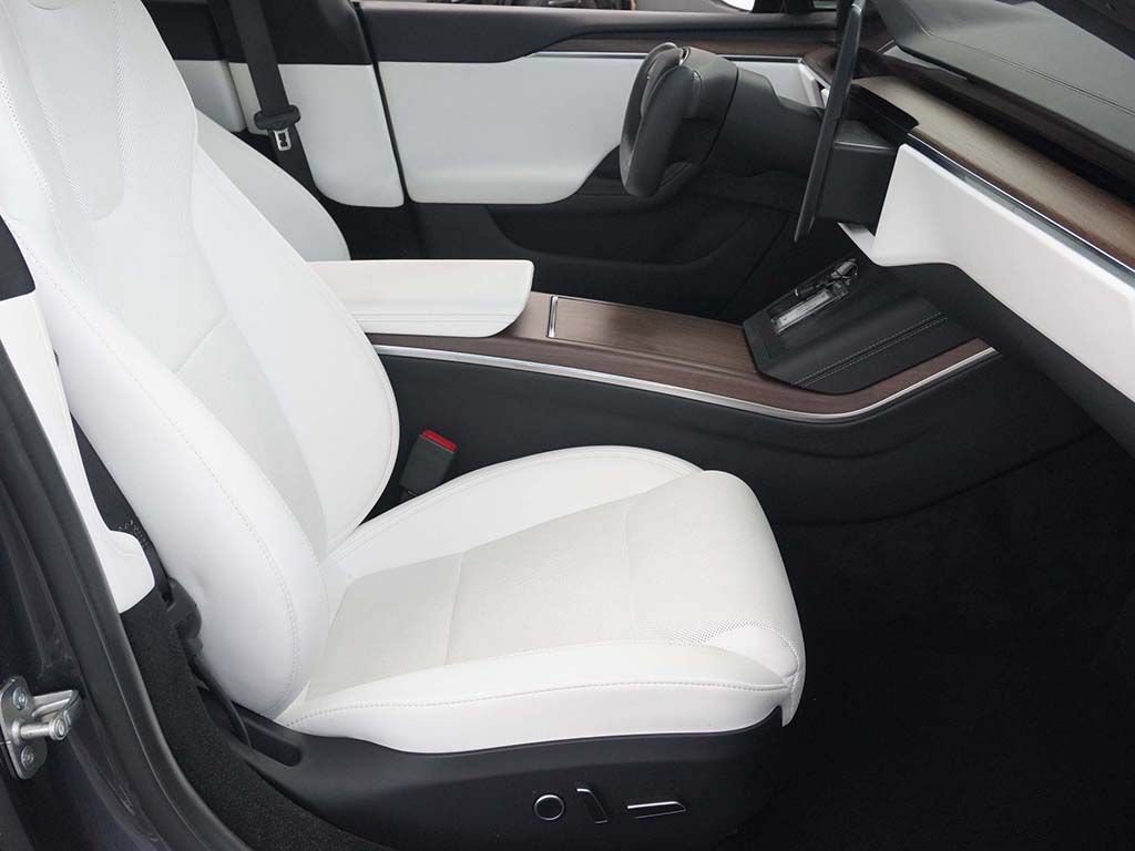 Used 2023 Tesla Model S AWD/4WD image 30