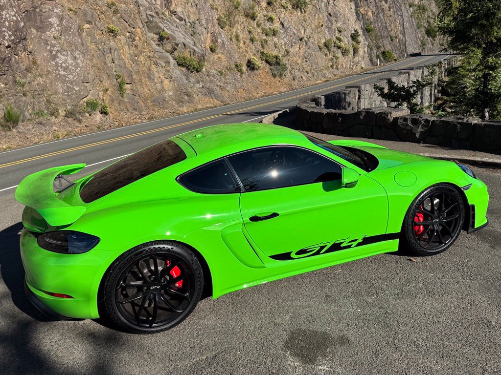 Used 2023 Porsche 718 Cayman GT4 RWD image 9