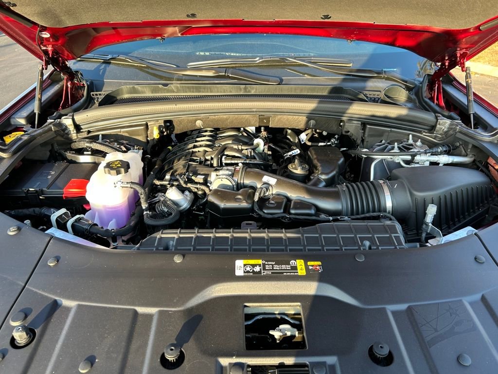 New 2025 Jeep Grand Cherokee L Altitude image 28