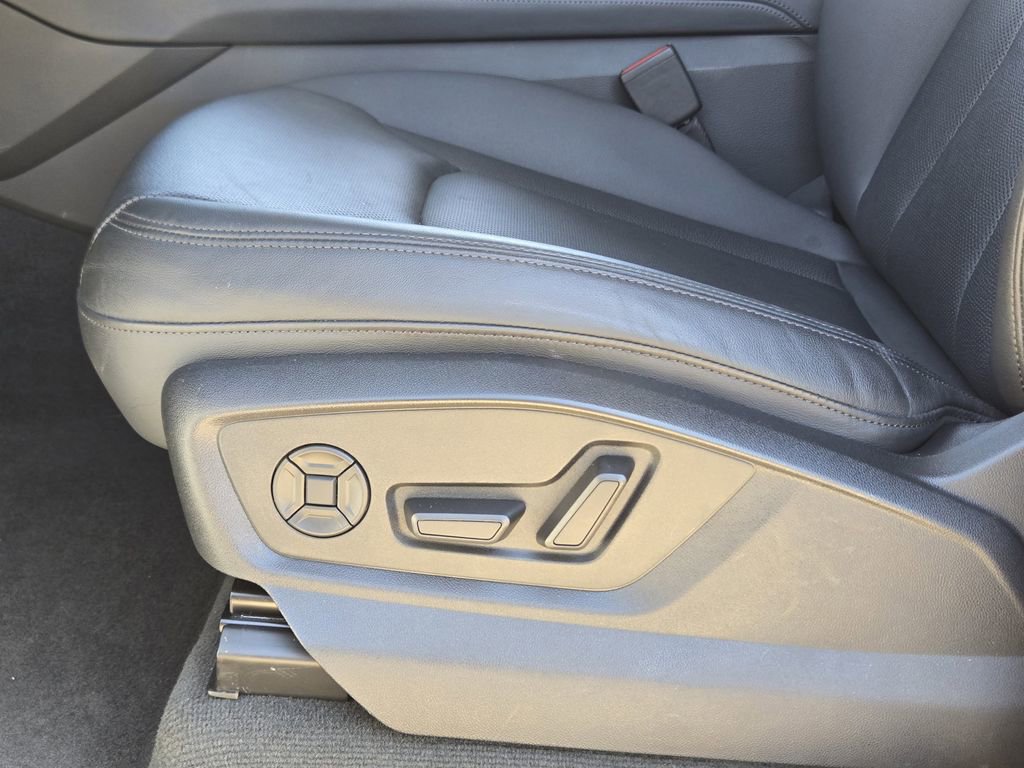 Certified 2023 Audi Q7 3.0T Prestige image 32