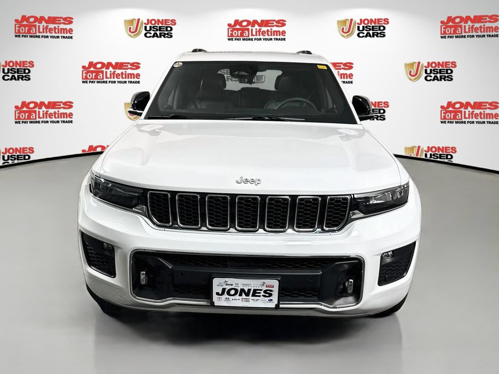 Used 2023 Jeep Grand Cherokee Overland w/ Luxury Tech Group IV AWD/4WD image 15