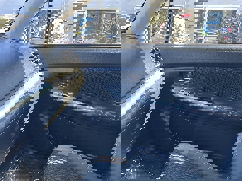 Used 2017 Subaru Crosstrek 2.0i Premium image 12