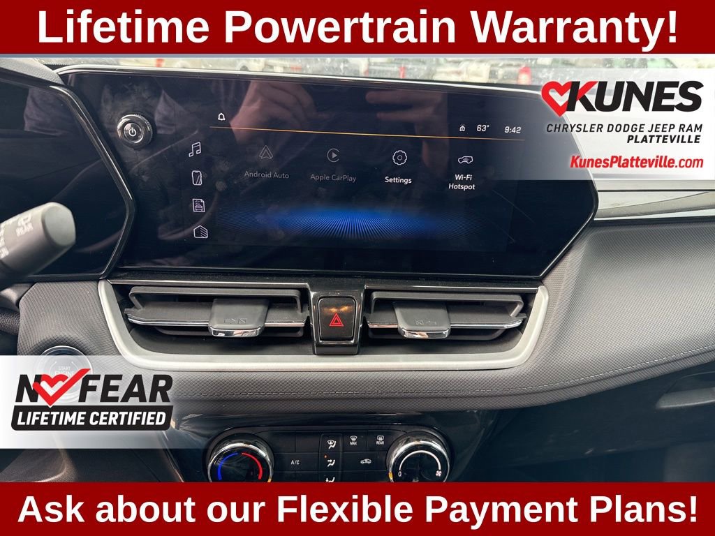 Used 2025 Chevrolet TrailBlazer LT FWD image 17