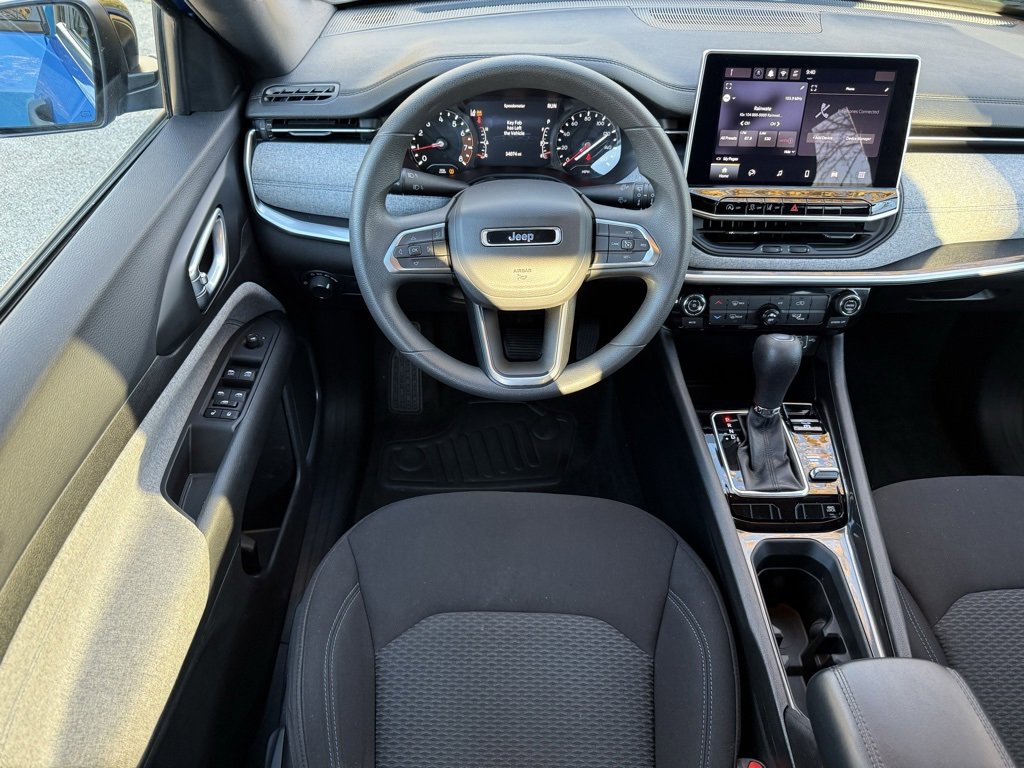 Used 2024 Jeep Compass Sport image 27