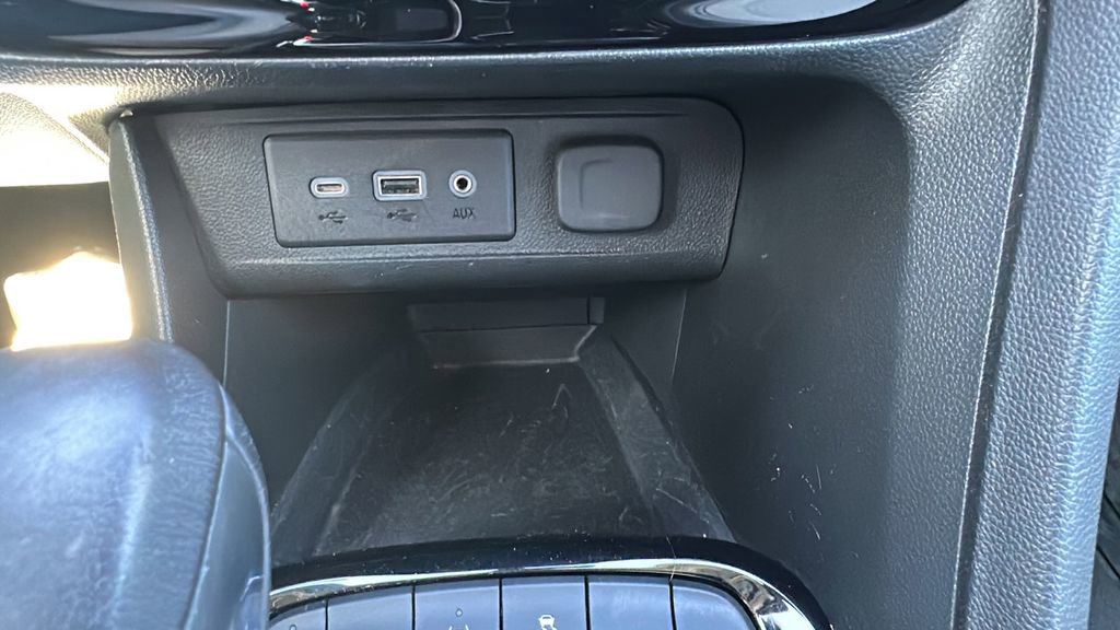 Used 2023 Buick Encore GX Preferred w/ Cold Weather Comfort Package image 38