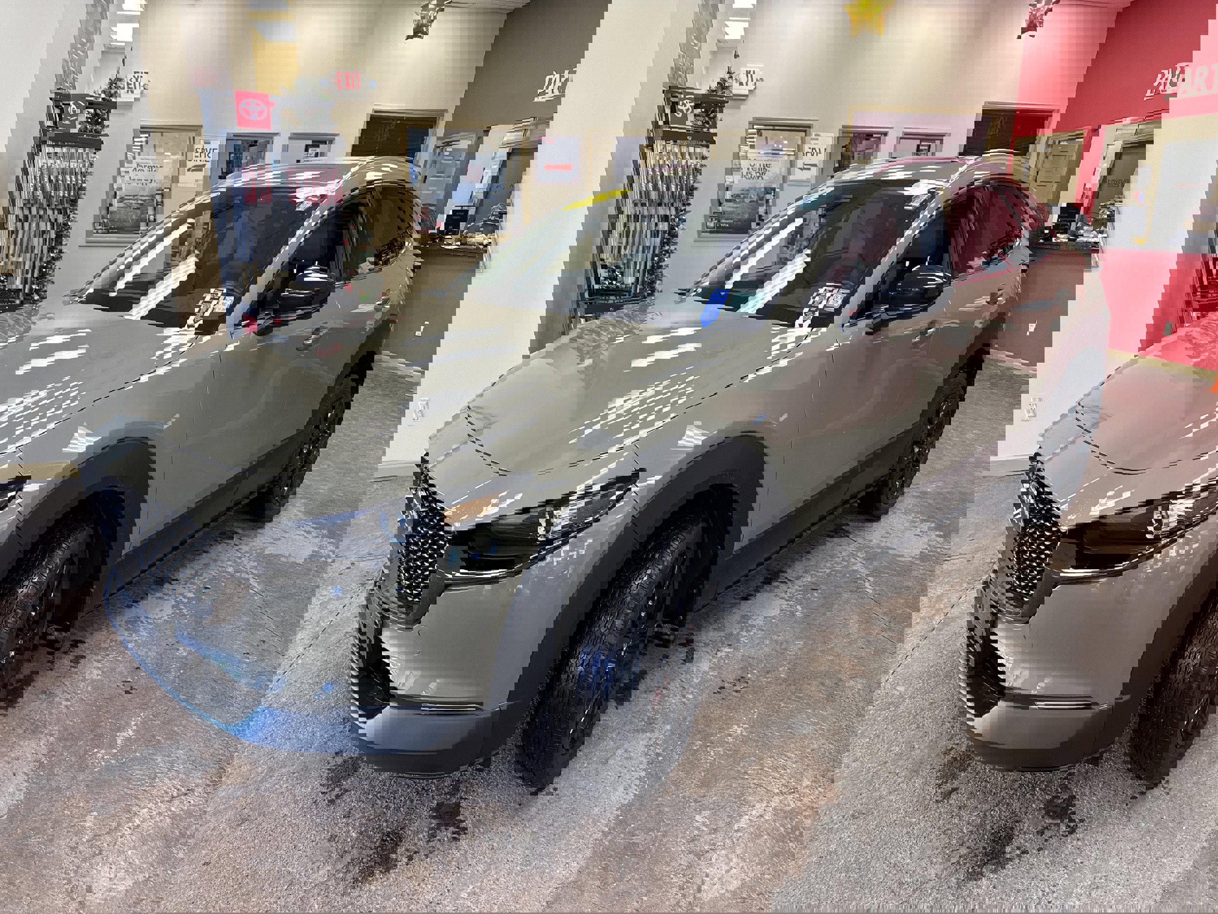 Used 2024 MAZDA CX-30 Carbon image 3