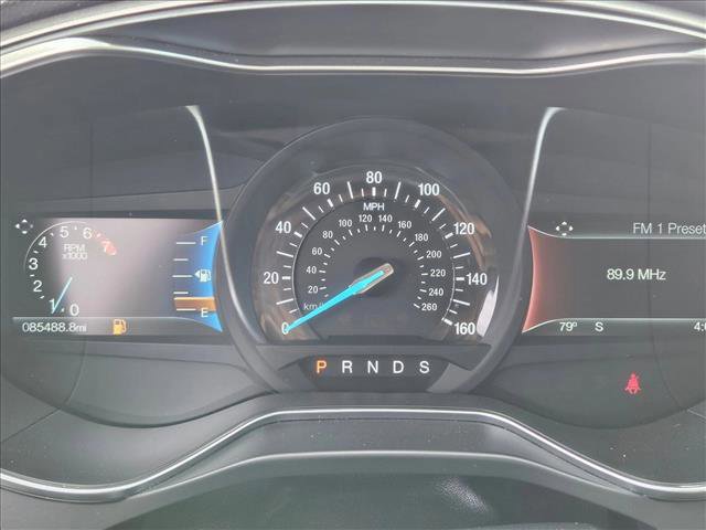 Used 2017 Ford Fusion SE w/ Fusion SE Technology Package image 11