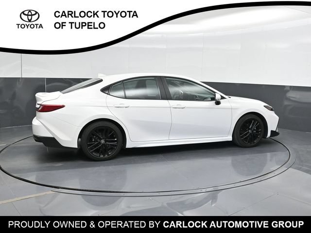 Used 2026 Toyota Camry SE FWD image 4