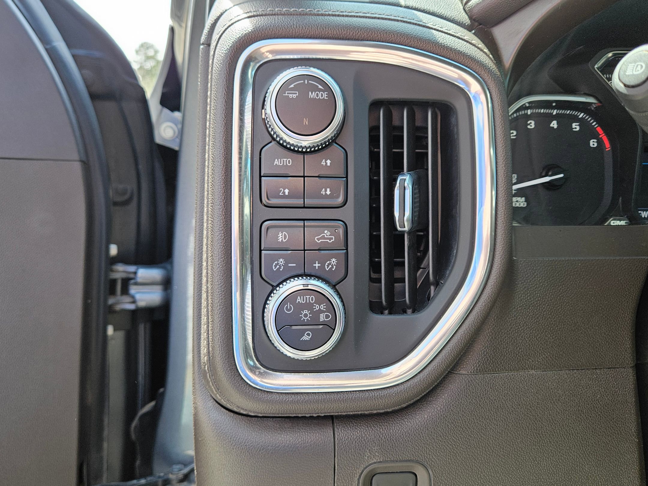 Used 2021 GMC Sierra 1500 SLT image 18