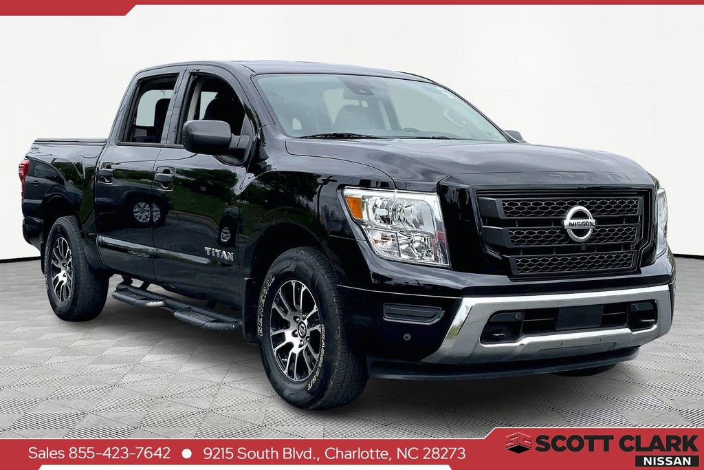 Used 2022 Nissan Titan SV w/ SV Convenience Package image 1