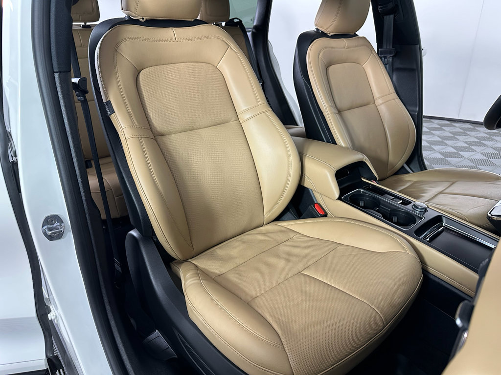 Used 2023 Lincoln Corsair Reserve w/ Equipment Group 201A image 27