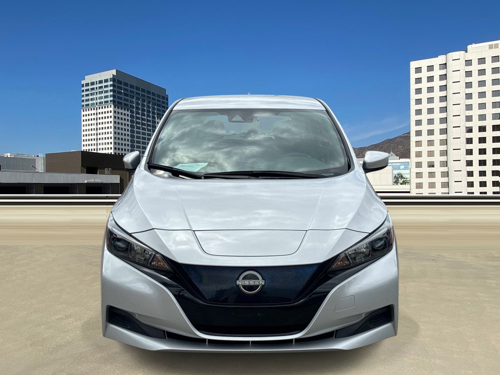 Used 2025 Nissan Leaf S FWD image 2