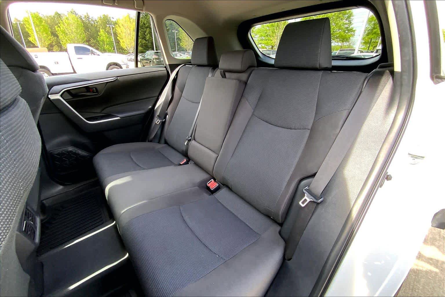 Used 2024 Toyota RAV4 LE FWD image 20