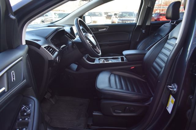 Used 2023 Ford Edge SEL w/ Convenience Package image 13