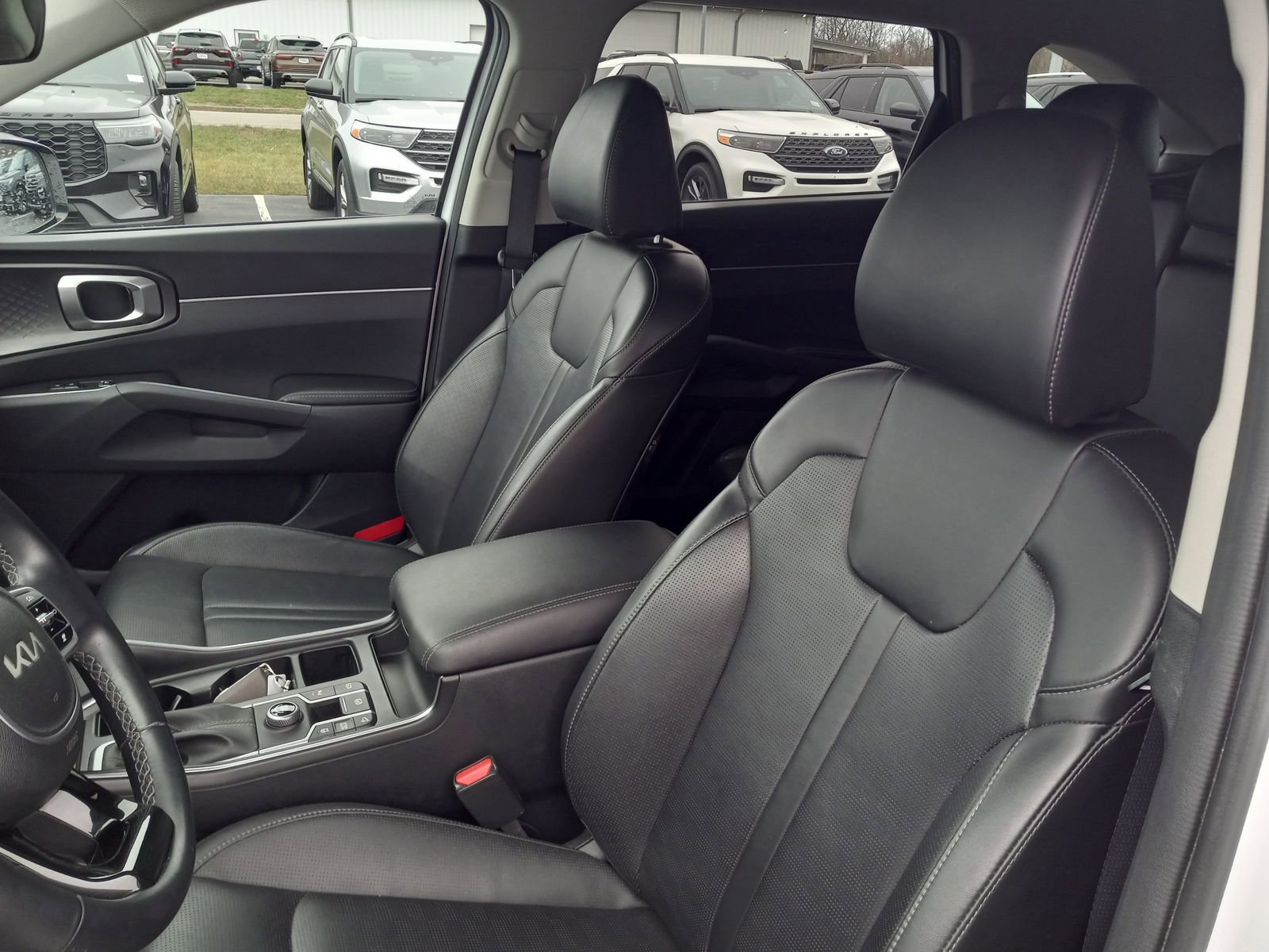 Used 2024 Kia Sorento S image 13