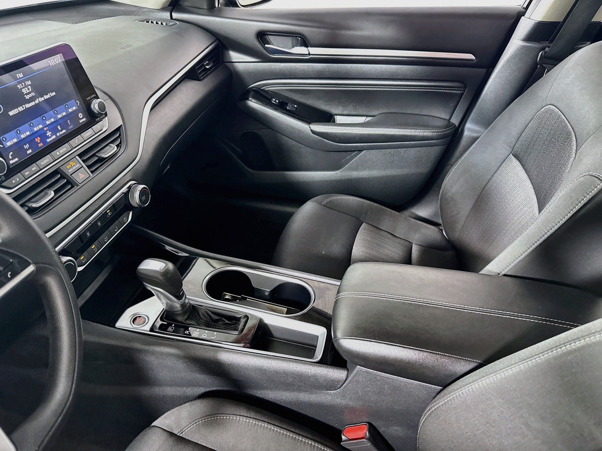 Used 2021 Nissan Altima 2.5 SV FWD image 23