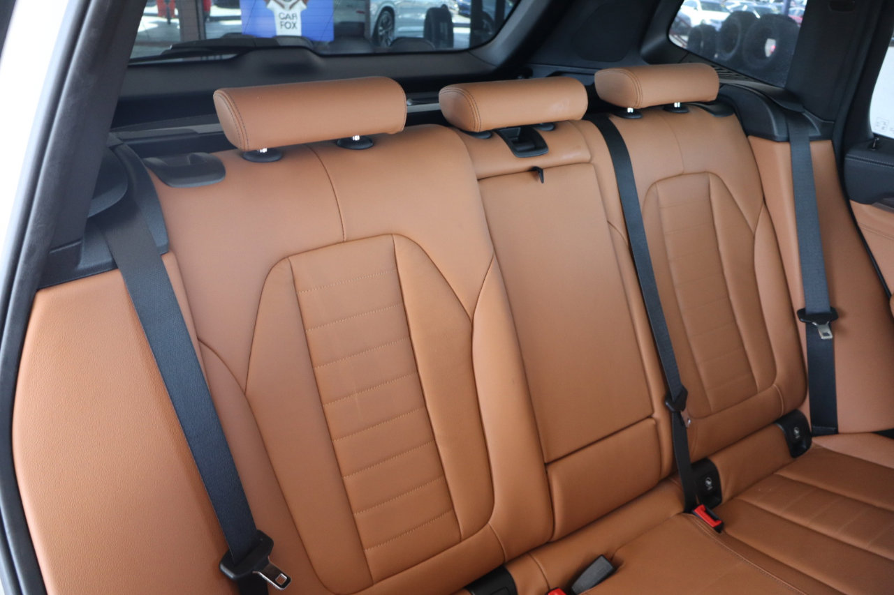 Used 2018 BMW X3 M40i w/ Premium Package image 38