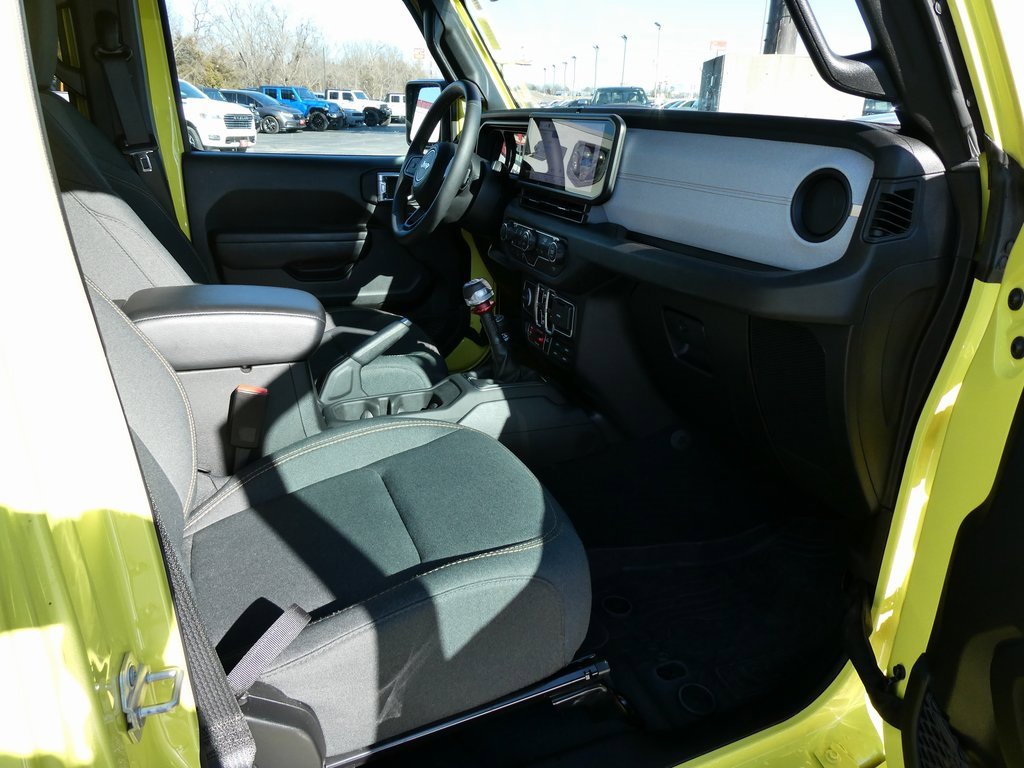 Used 2024 Jeep Wrangler Unlimited Sport image 15