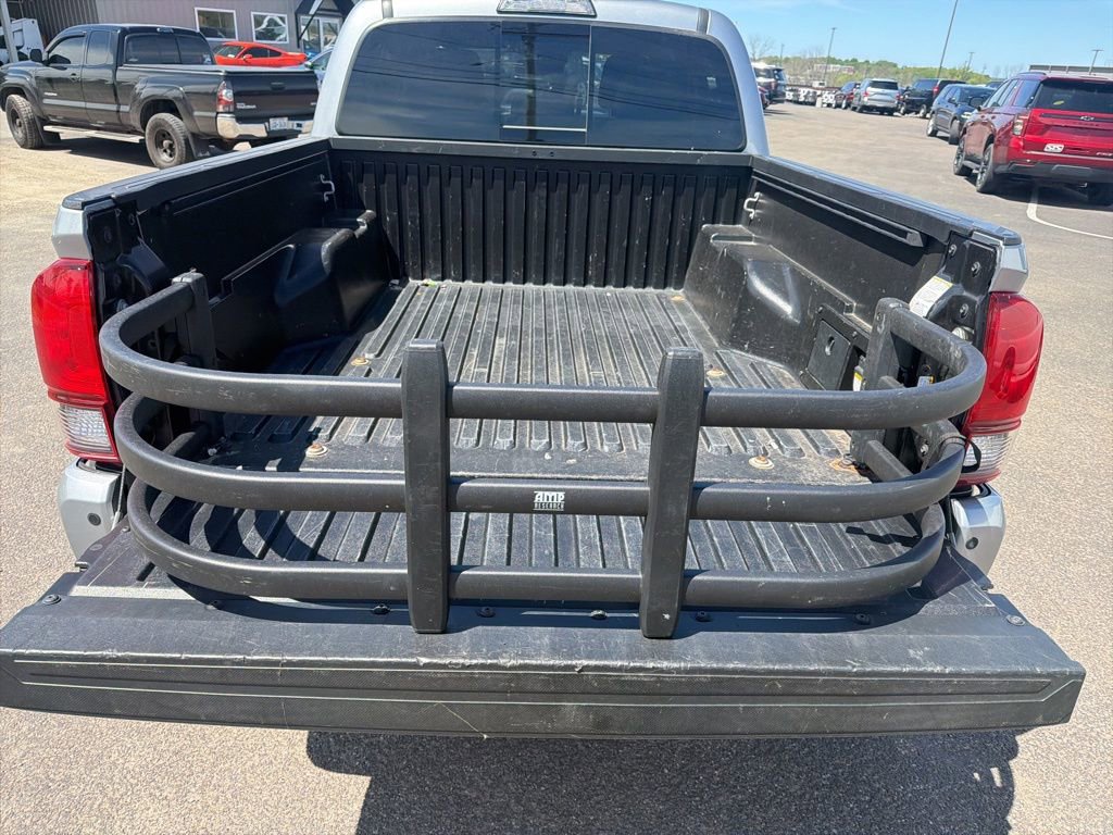 Used 2019 Toyota Tacoma TRD Sport w/ Technology Package AWD/4WD image 30
