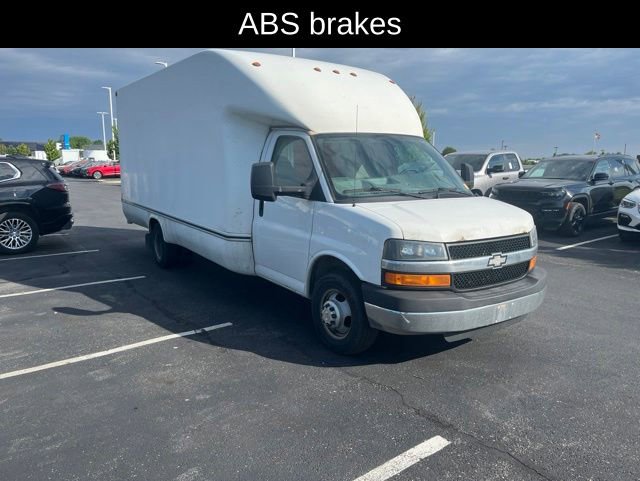 Used 2015 Chevrolet Express 3500 Extended RWD image 14