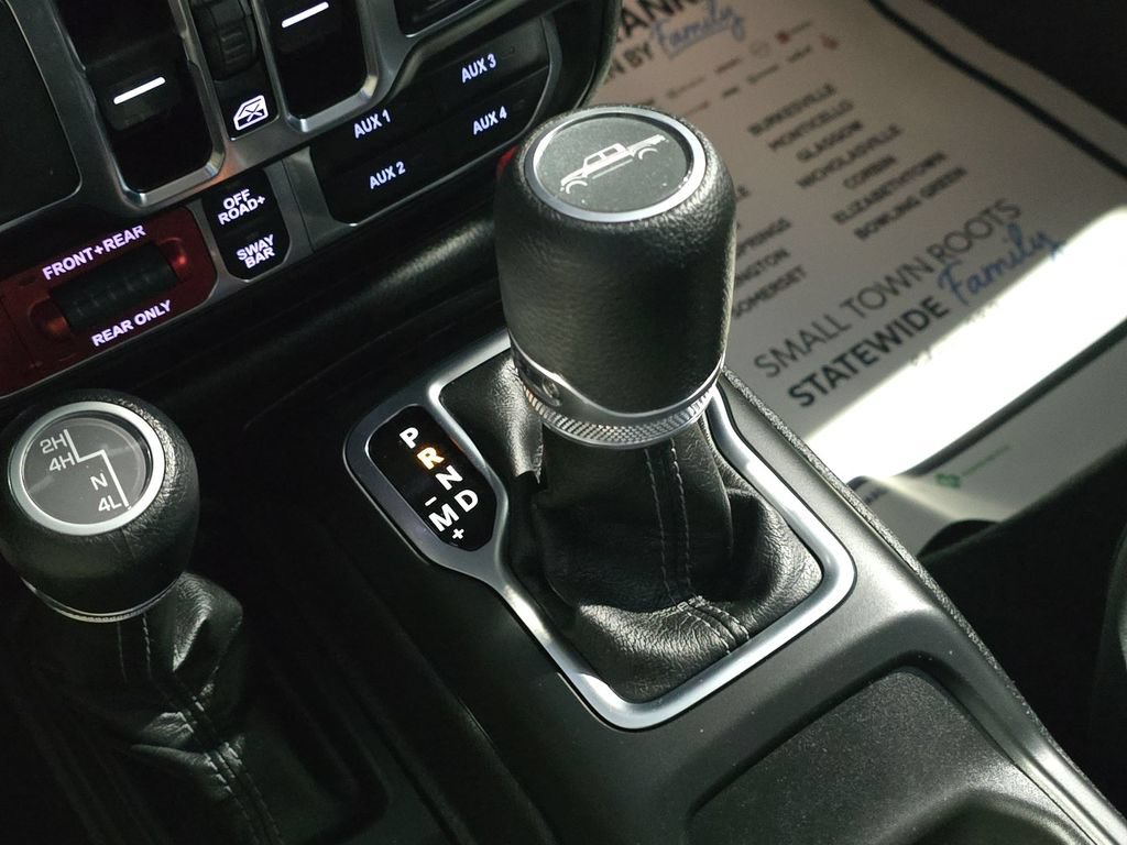 Used 2025 Jeep Gladiator Rubicon AWD/4WD image 27