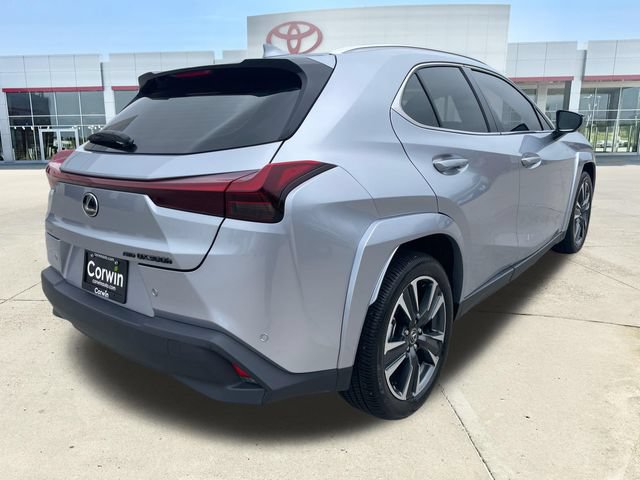 Used 2026 Lexus UX 300h AWD w/ Accessory Package (2T) image 9