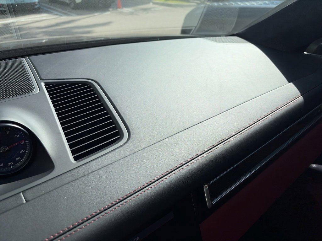 Used 2020 Porsche Cayenne Turbo image 6