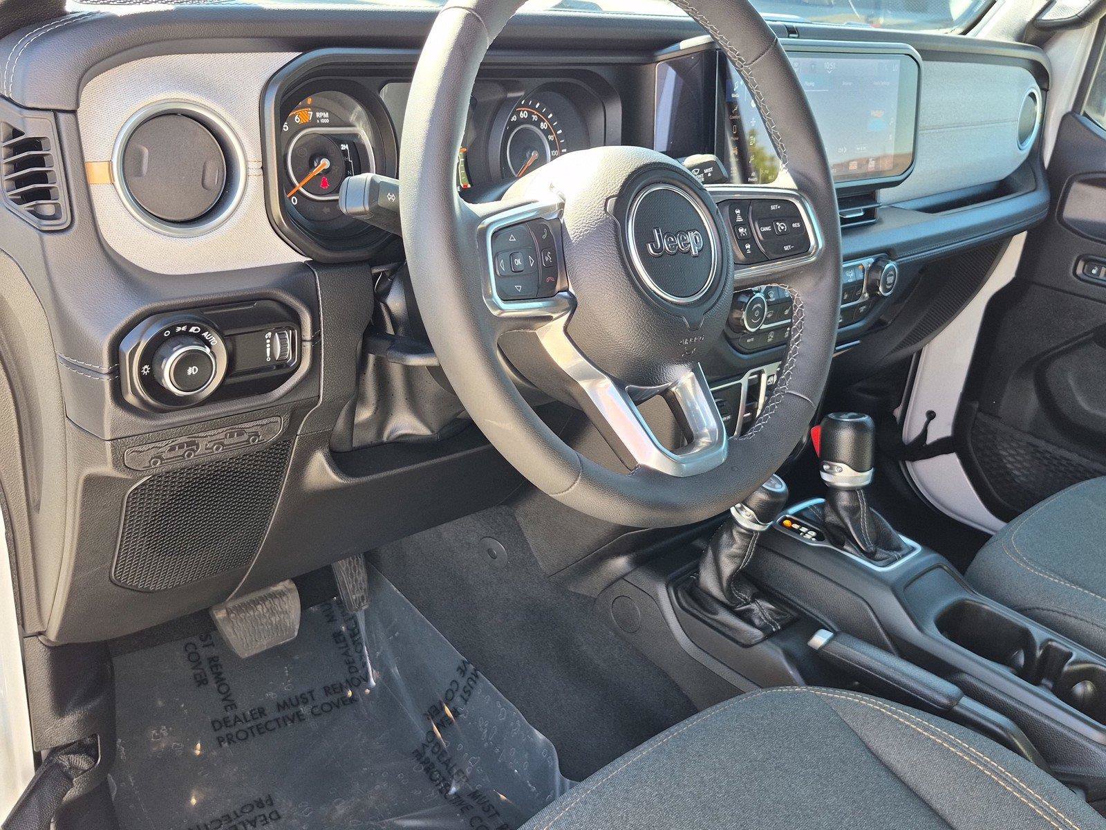 Certified 2026 Jeep Wrangler Unlimited Sahara AWD/4WD image 22