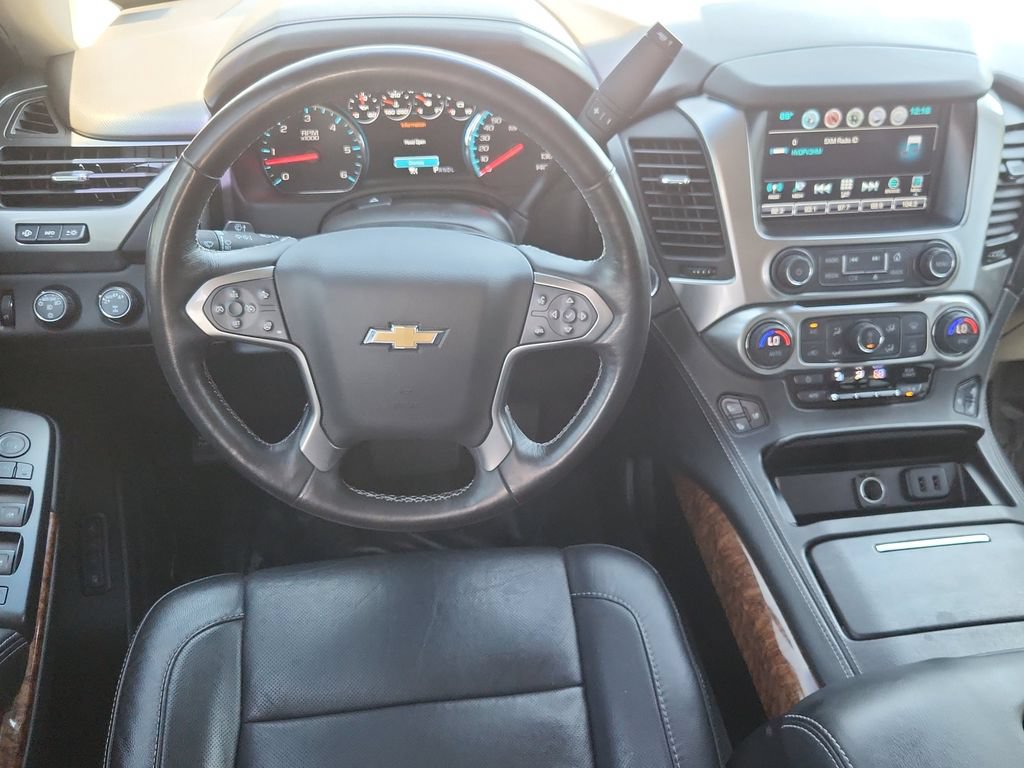 Used 2018 Chevrolet Suburban Premier AWD/4WD image 11
