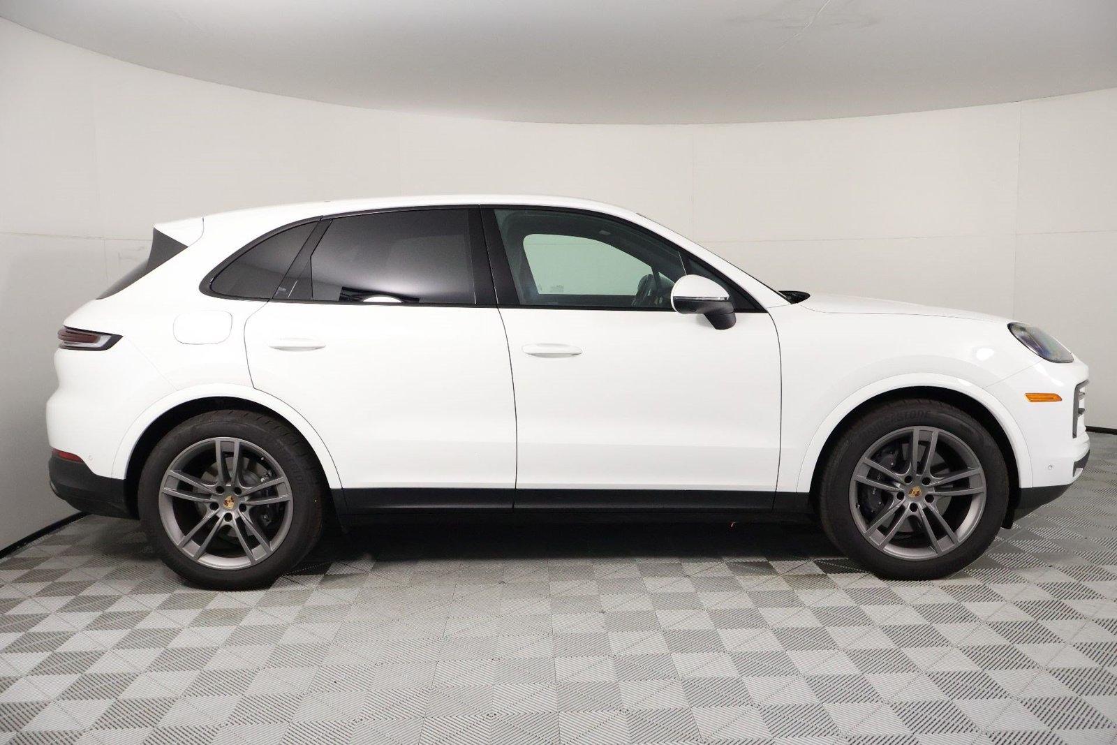 Certified 2026 Porsche Cayenne AWD/4WD image 8