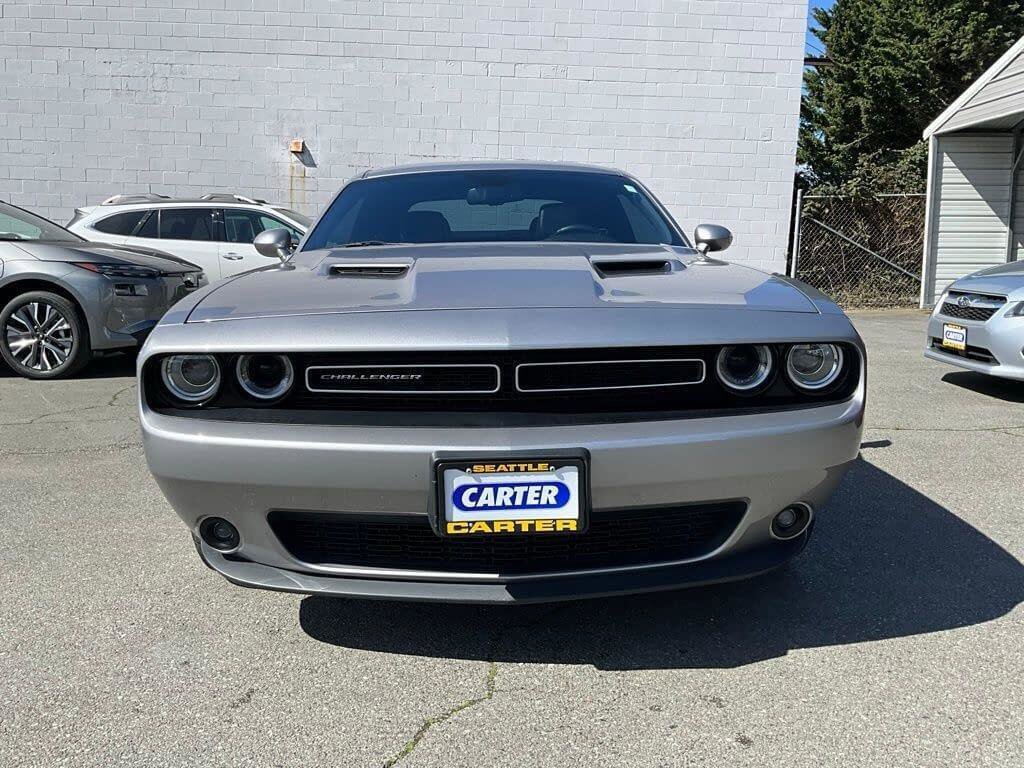 Used 2015 Dodge Challenger SXT Plus image 3