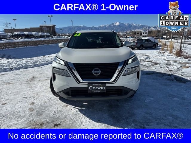 Used 2023 Nissan Rogue SV image 2