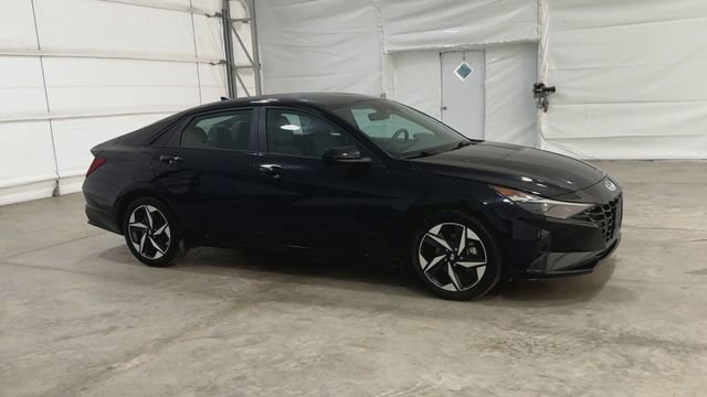 Used 2023 Hyundai Elantra SEL w/ Convenience Package FWD image 6
