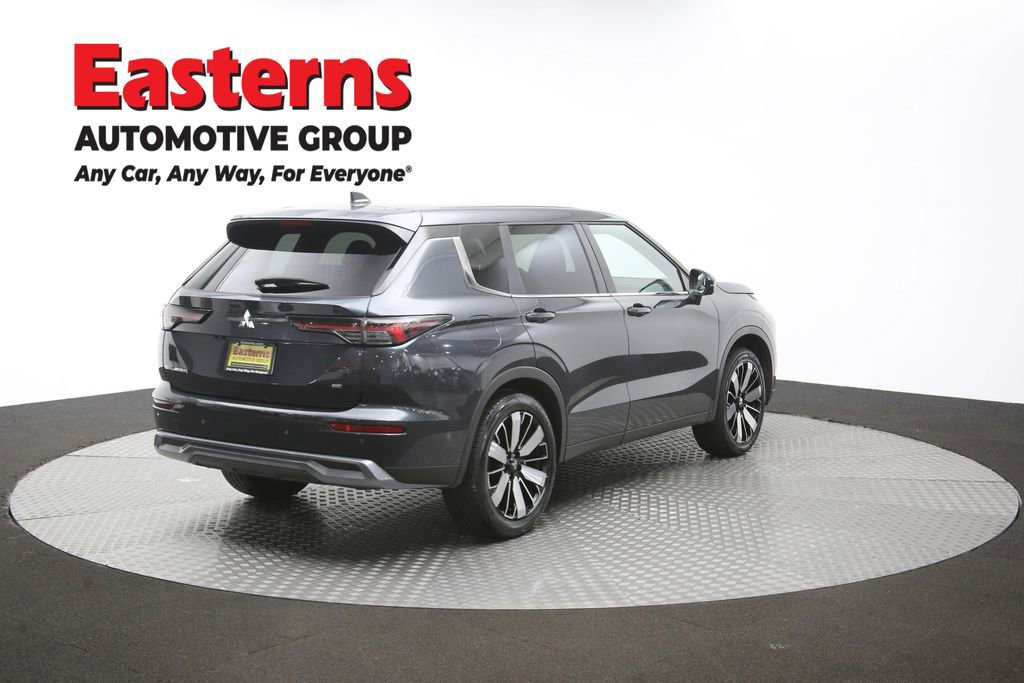 Used 2025 Mitsubishi Outlander SE FWD image 41